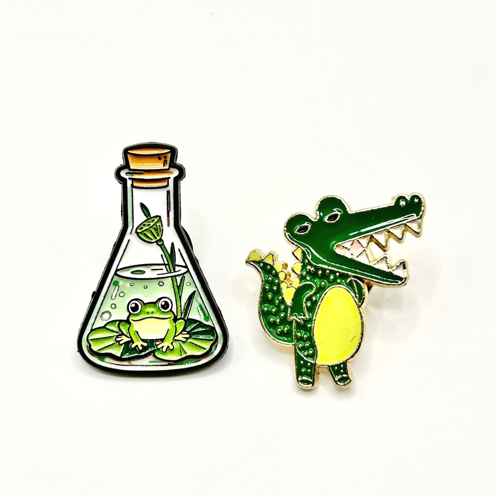 Frog & Alligator Enamel Lapel Pin Set OS Green Animal Flask Novelty Cute Pins